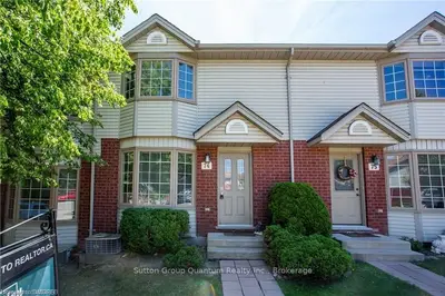 70 CHAPMAN Court 74, London North, ON N6G 4Z4