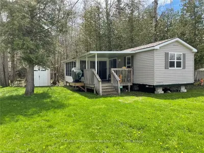 7489 SIDEROAD 5 E Tamarak14, Wellington North, ON N0G 2L0