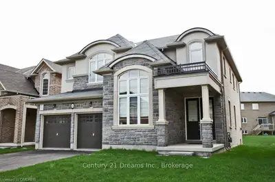 58 woodhouse Street, Hamilton, ON L9K 0H3