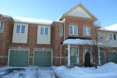250 Ainslie Street S 67, Cambridge, ON N1R 8P8
