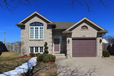 74 Joanne Court, Welland, ON L3C 7K4