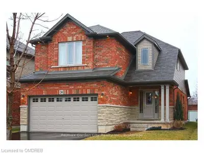 24 CATALPA Court, Grimsby, ON L3M 0B1