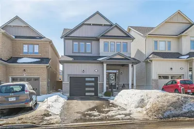 43 ROBINSON Road, Centre Wellington, ON N1M 0G7