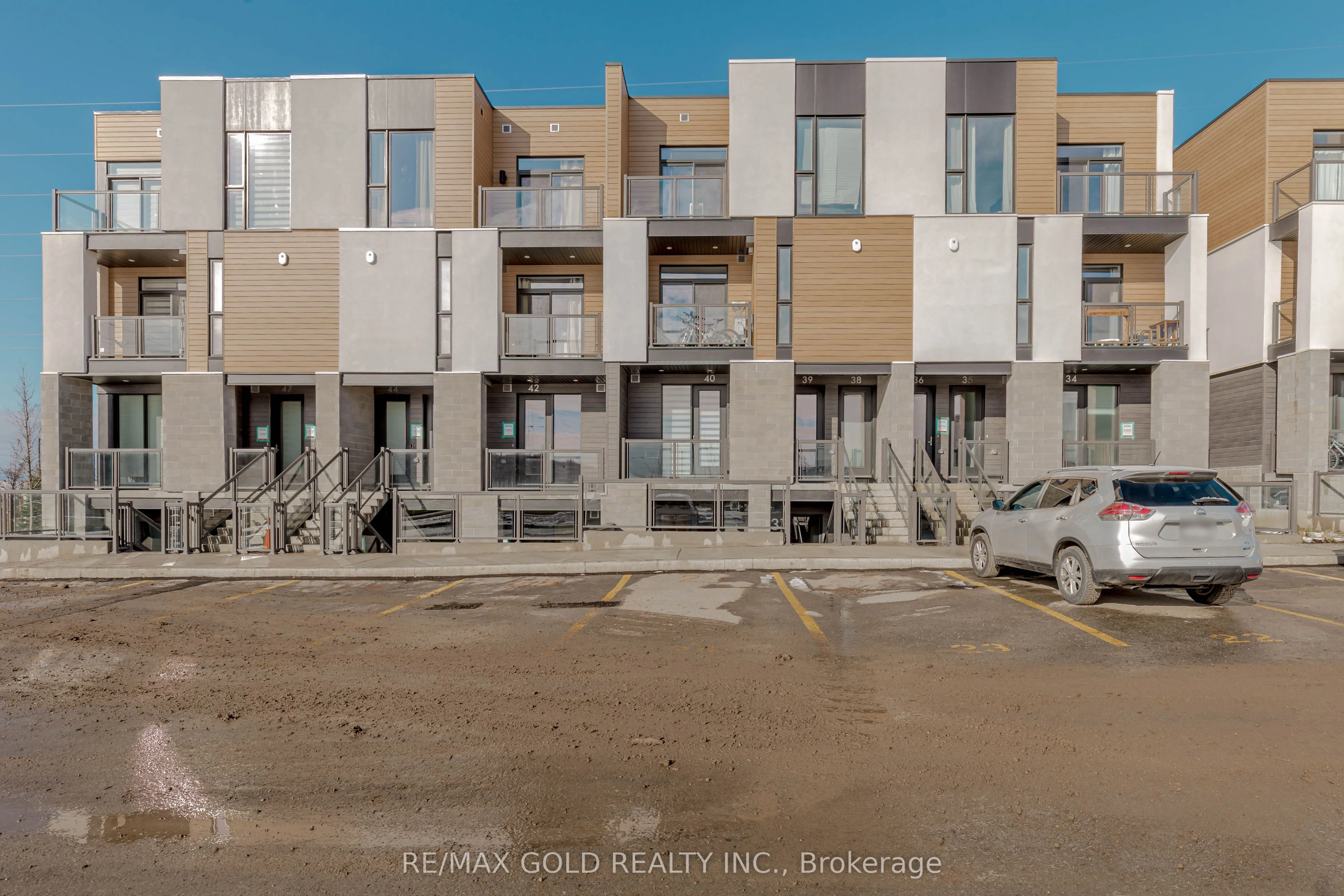 Condo Townhouse in Waterloo