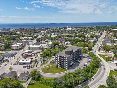 Condo Apartment in North Bay