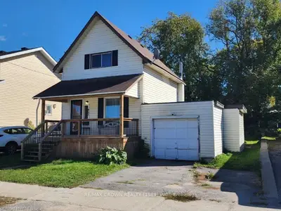Detached in North Bay