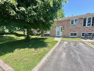 Condo Townhouse in North Bay