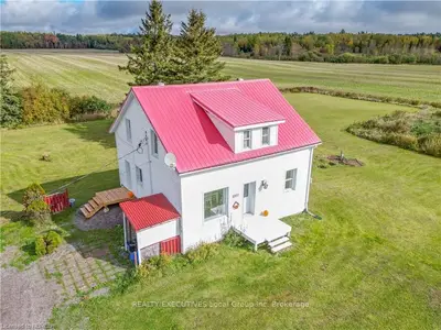 Detached in West Nipissing