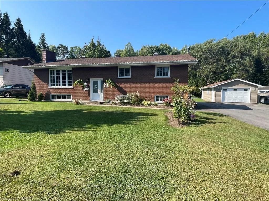 Detached in Callander