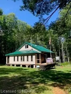 Detached in Papineau-Cameron