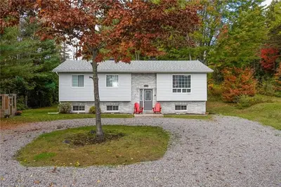 Detached in North Bay
