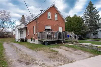 Detached in North Bay