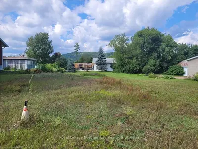 383 Park Street, Mattawa, On P0h 1v0