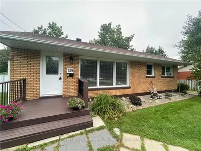 Detached in North Bay