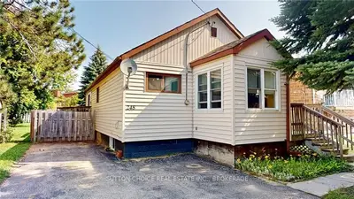Detached in North Bay