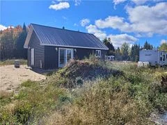 2120 PAPINEAU Road, Papineau-Cameron, ON P0H 1V0
