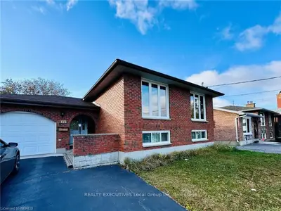 Detached in North Bay