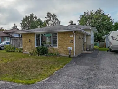 Detached in North Bay