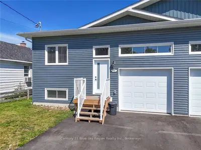 Semi-Detached in North Bay