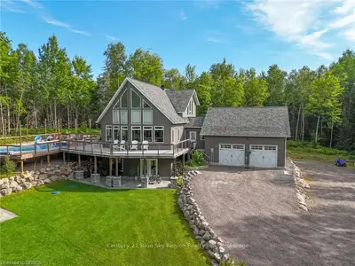 Detached in Chisholm