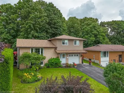 Detached in North Bay