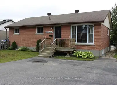 Detached in North Bay