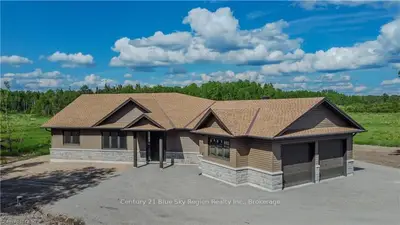 82 Oakridge Drive, East Ferris, On P0h 1k0