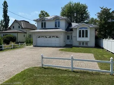 Detached in North Bay