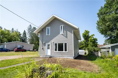 585 Main Street, Powassan, On P0h 1z0