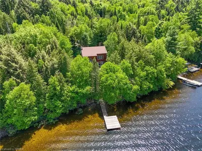 170h Shorewood Road, North Bay, On P1b 8g4