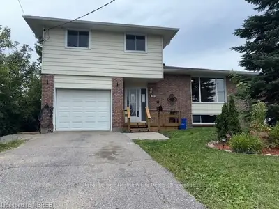 210 Greenwood Avenue, North Bay, On P1b 5g2