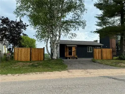 36 Ottawa Street, South River, On P0a 1x0
