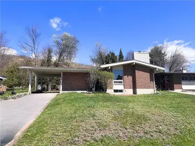 349 Justin Street, North Bay, On P1b 5k1