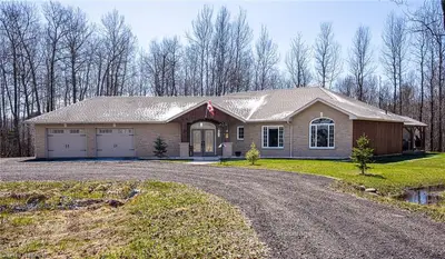 1016 Centennial Crescent, East Ferris, On P0h 1k0