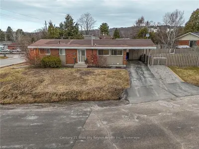 2504 Eastview Crescent, North Bay, On P1b 7w5