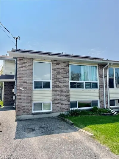 349 Oakwood Avenue, North Bay, On P1b 9c6
