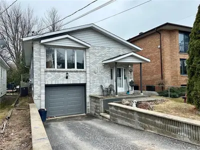 12 Howard Avenue, North Bay, On P1a 1n6