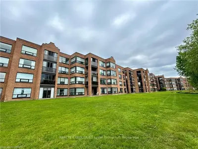 155 Timmins Street 310, North Bay, On P1b 9k8