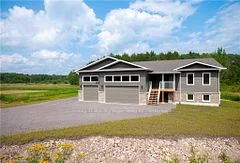 28 Oakridge Drive, East Ferris, On P0h 1k0