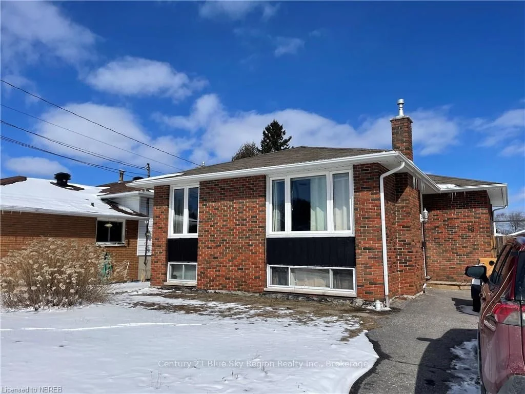 16 Cecelia Court, North Bay, On P1a 2s3