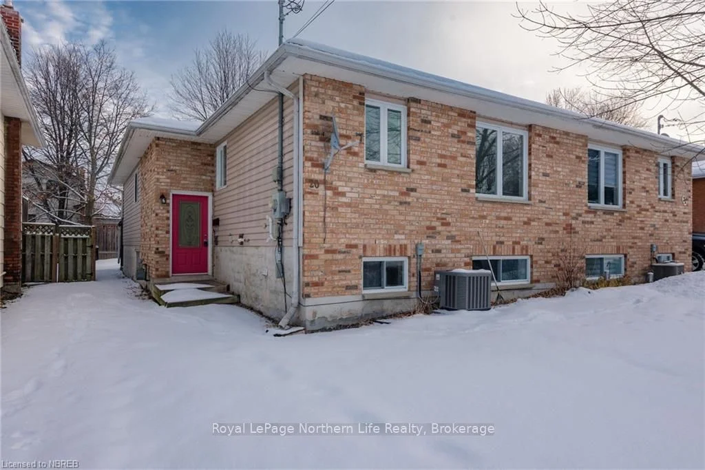 20 ROWE Avenue, North Bay, ON P1A 1W9