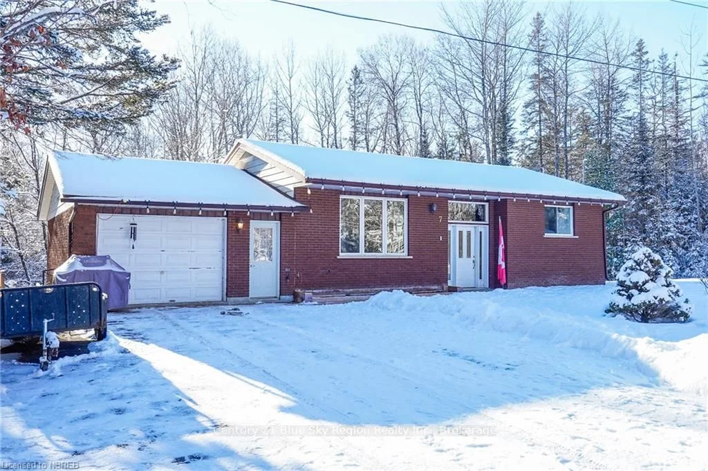 7 Poplar Street, South River, On P0a 1x0