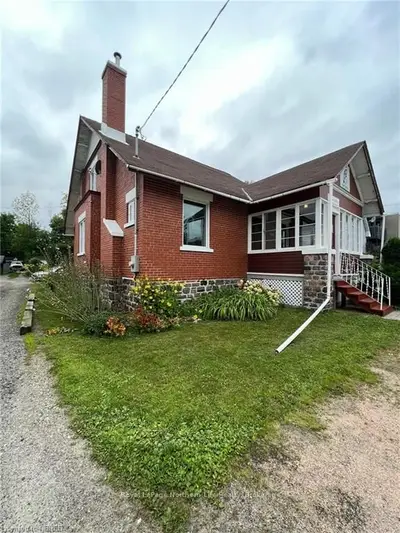 571 HARDY Street, North Bay, ON P1B 1S3
