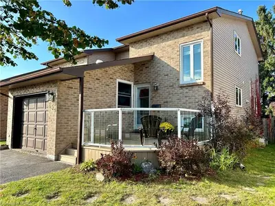 654 Bromley Avenue, North Bay, ON P1B 9H9