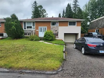 25 SUMMIT Street, North Bay, ON P1A 2V4