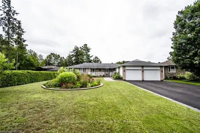 121 PENINSULA Road, North Bay, ON P1B 8G4
