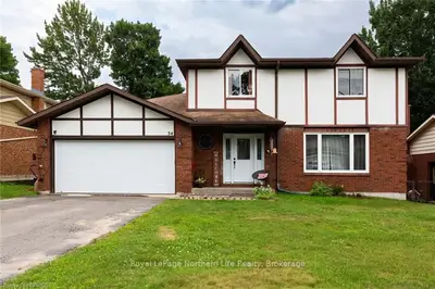 34 CARRIAGE Crescent, North Bay, ON P1C 1G6