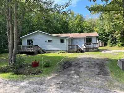 1690 JOCKO POINT Road, North Bay, ON P1B 8G5