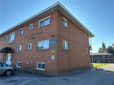 40 JUDGE Avenue 3, North Bay, ON P1A 1B4