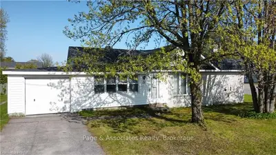 30 PEMBROKE Street, West Nipissing, ON P2B 3G7